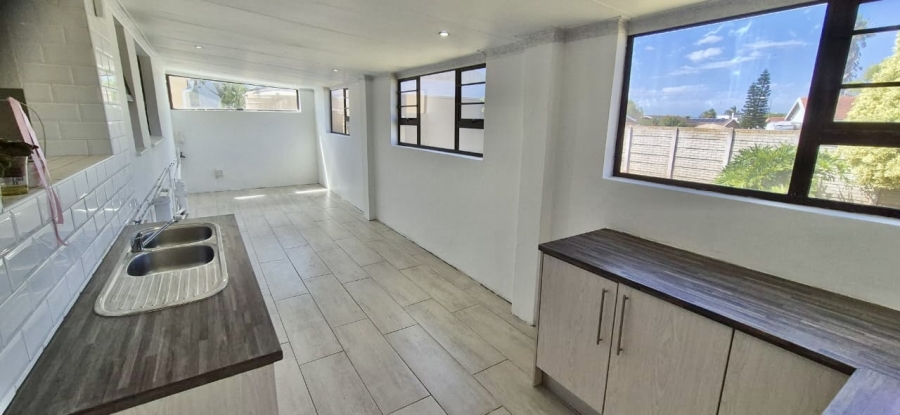 3 Bedroom Property for Sale in Rowallan Park Eastern Cape